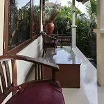 Murni\'S Villa Kelor