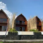 Kanaya Bungalow