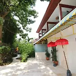 Petit Hotel