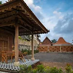 Nanang Antique Ubud Villa