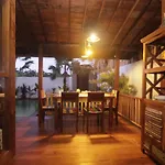 Villa Rumah Lumbung The Wooden House