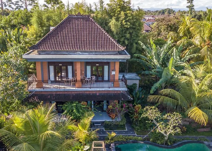 Adi Santia Bungalows