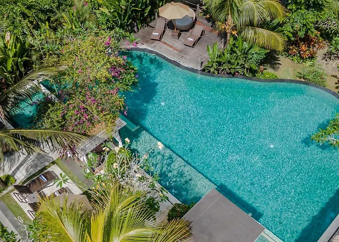 Manah Shanti Suites By Pramana Villas