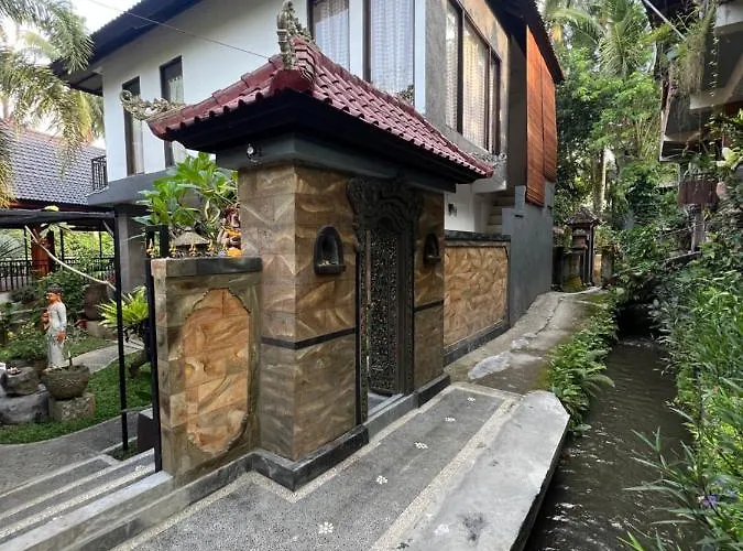 Cahya Accommodation And Yoga Shala