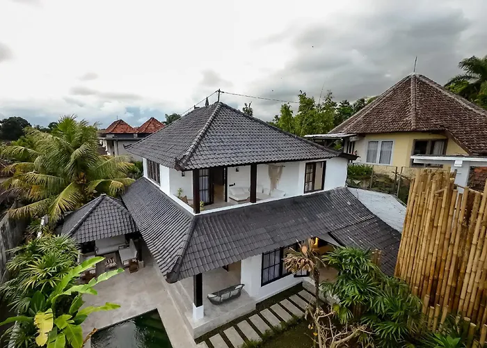 Putri Salju Villa By Evdekimi Ubud - Longer Stay More Rewards