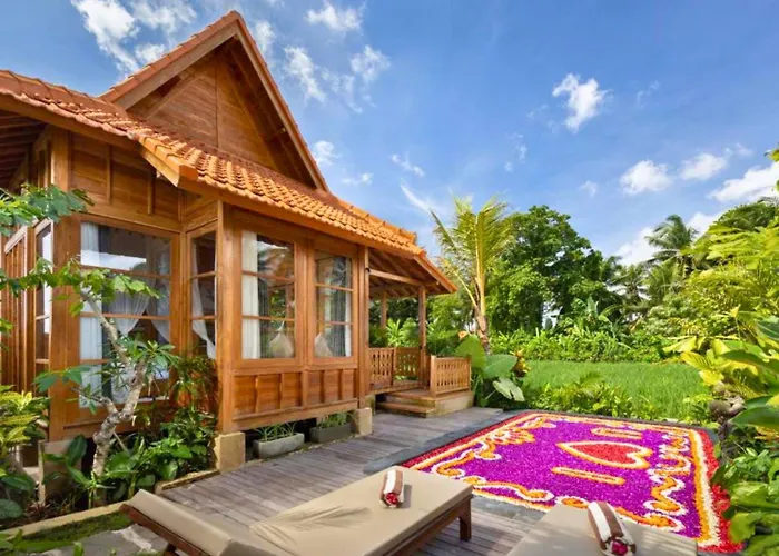 Prameswara 1 Bedroom Wooden Private Pool Villa Zn178
