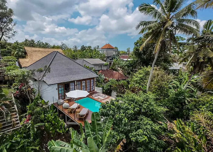Hanging Gardens Villa By Evdekimi