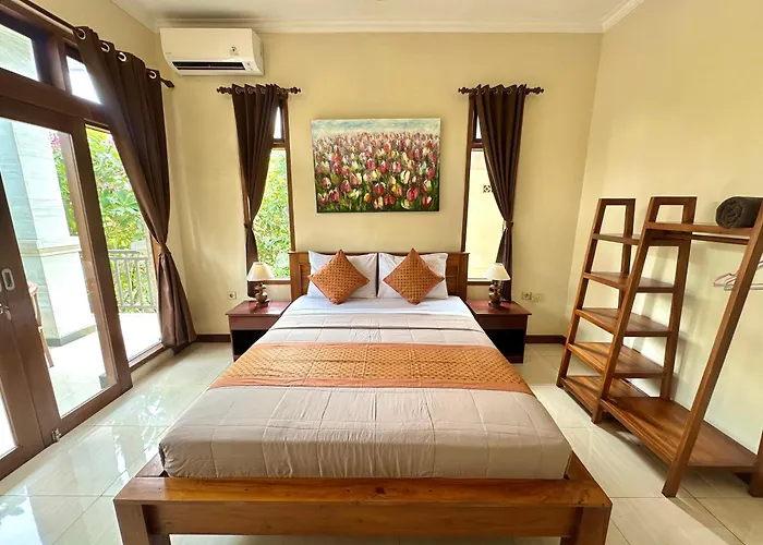 Naeera Guest House