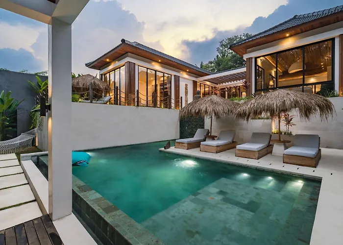 Villa Calvina By Balisuperhost