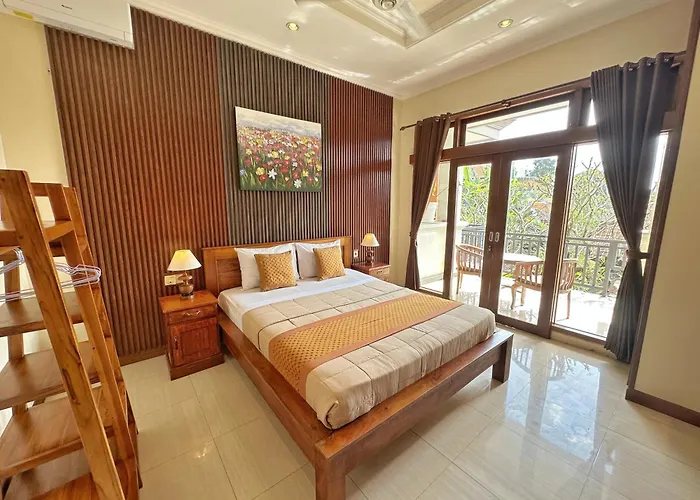 Naeera Guest House