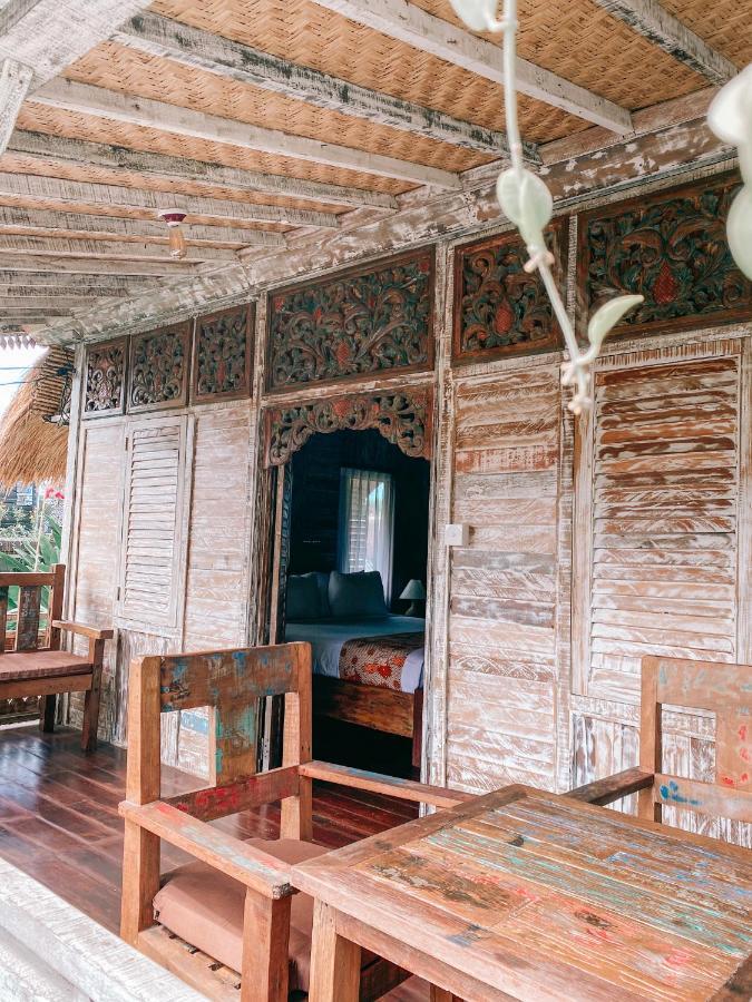 Umah Kayu 2*