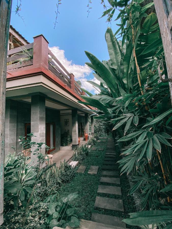Guest house Umah Kayu