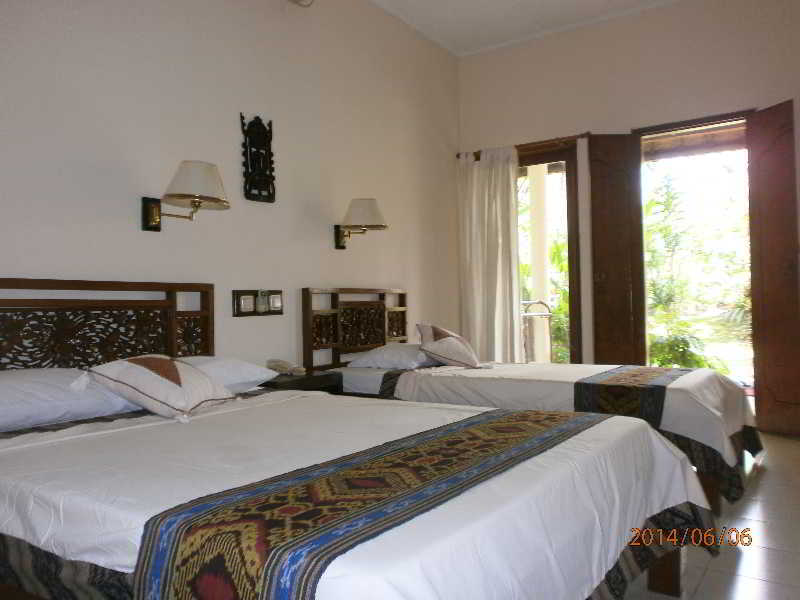 By Prasi Hotel