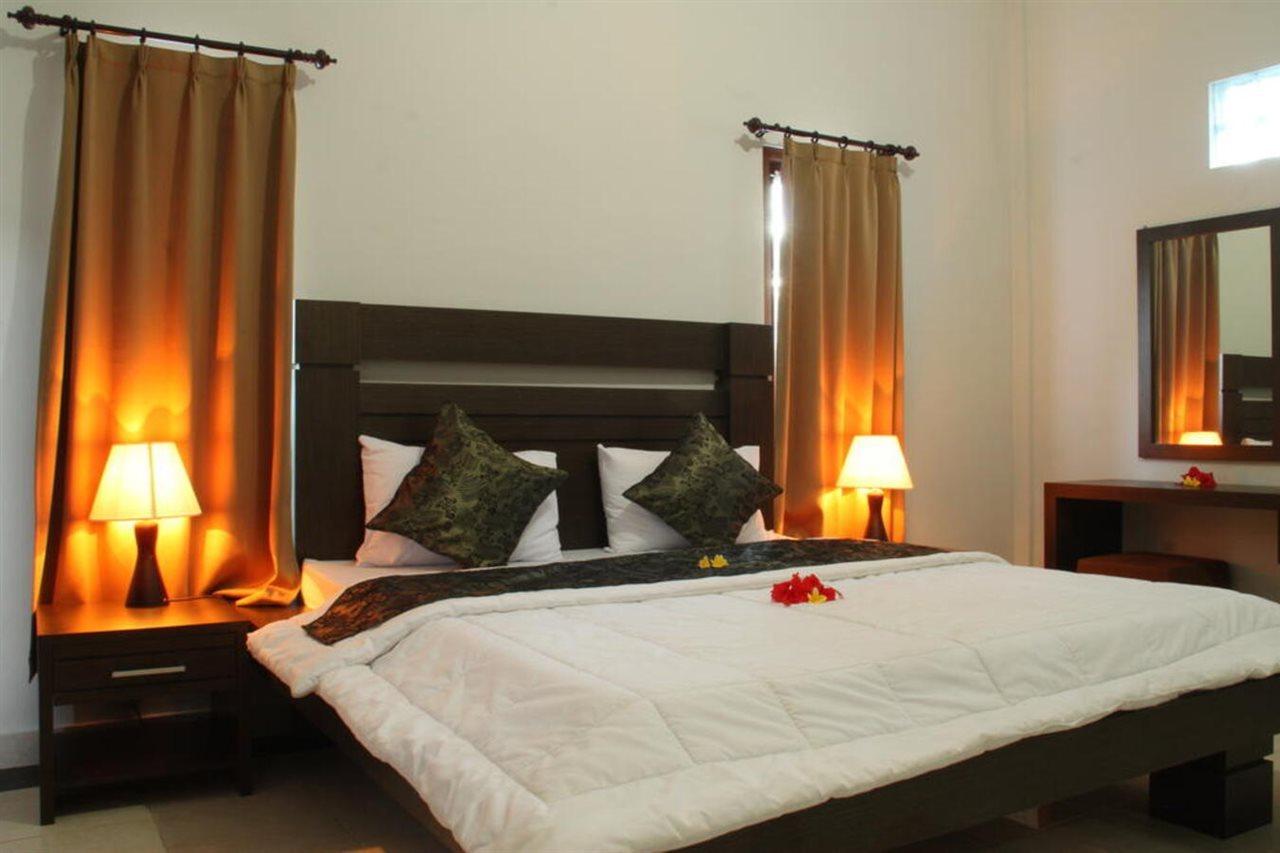 Aya Redpartner Wisma tamu