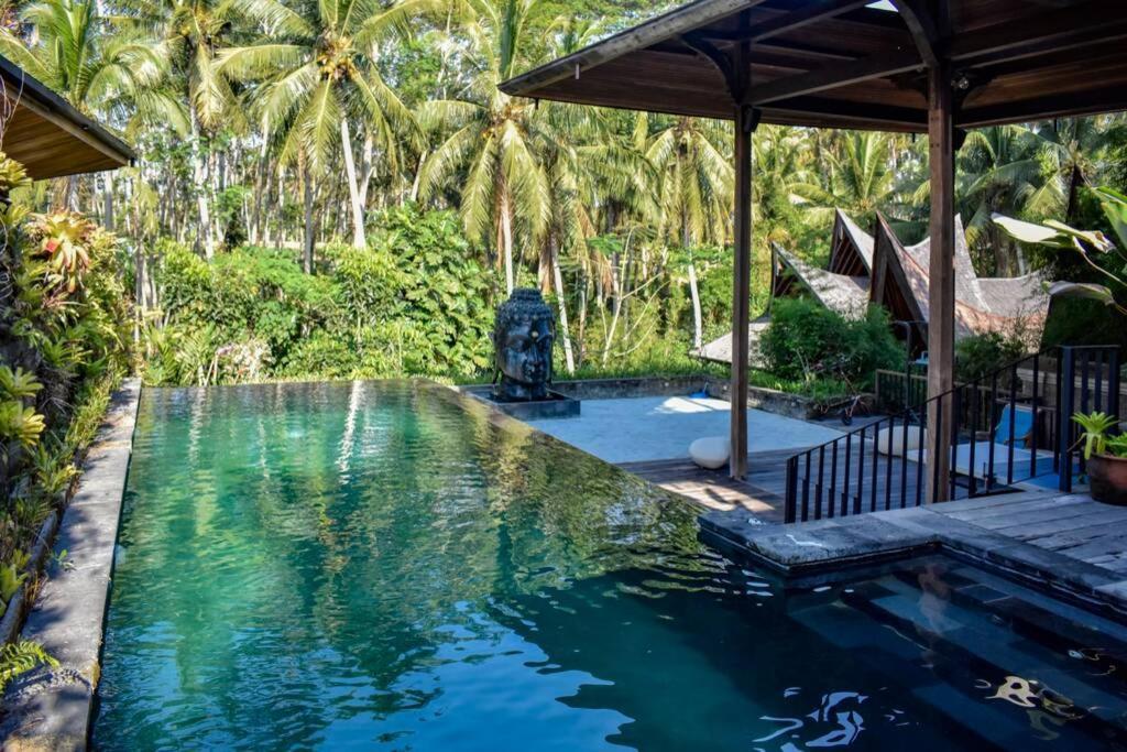 Villa House Of Joy, Amazing In Famous Penjiwaan