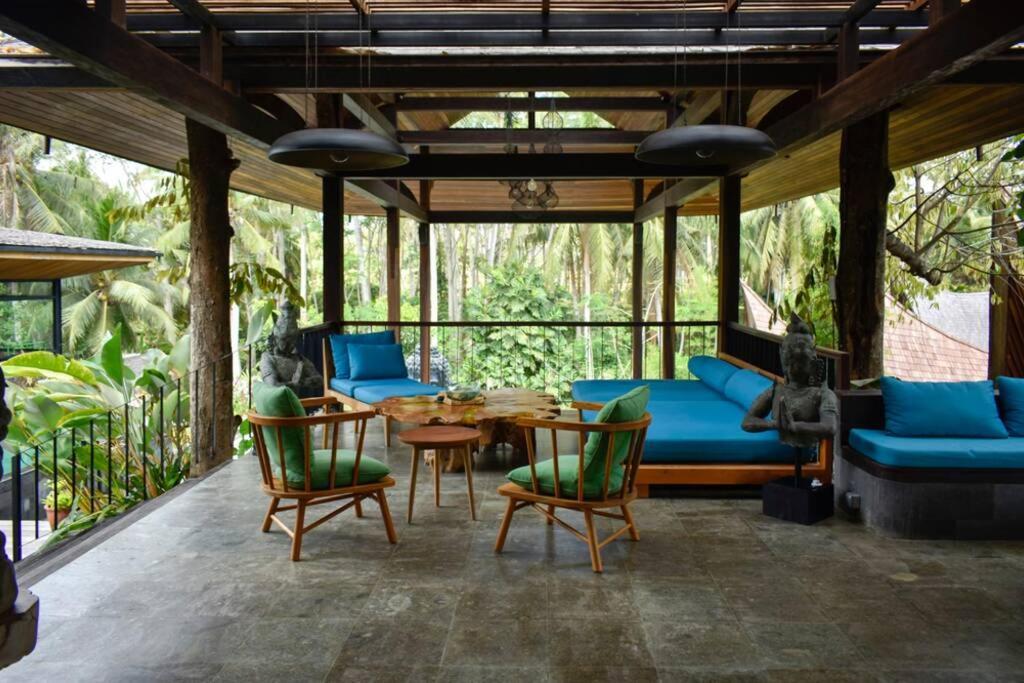 House Of Joy, Amazing In Famous Penjiwaan Villa Ubud
