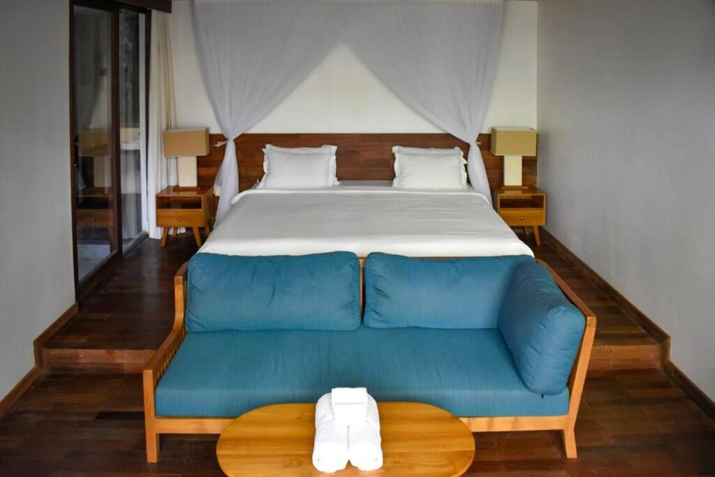 House Of Joy, Amazing In Famous Penjiwaan Villa *
