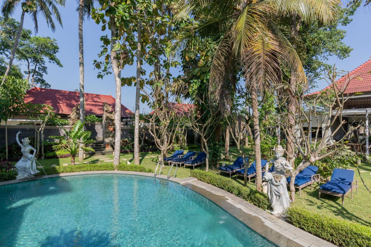 Hotel The Gantari & 4*