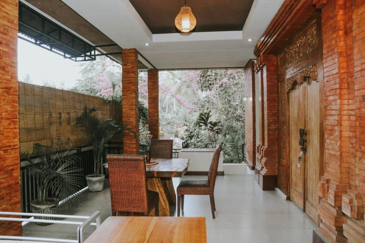 Villa Karunia House