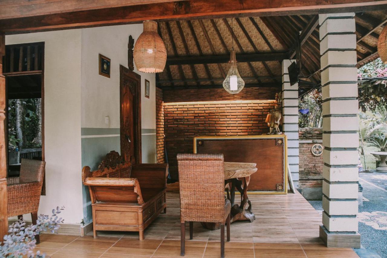 Karunia House Villa *