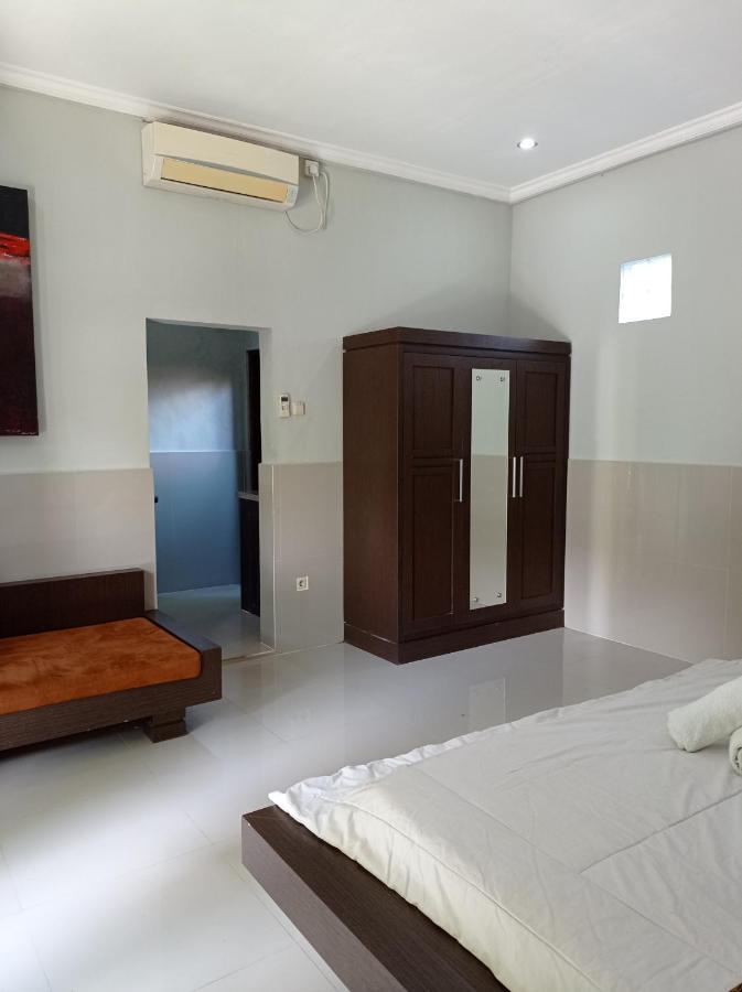 Aya Redpartner Wisma tamu