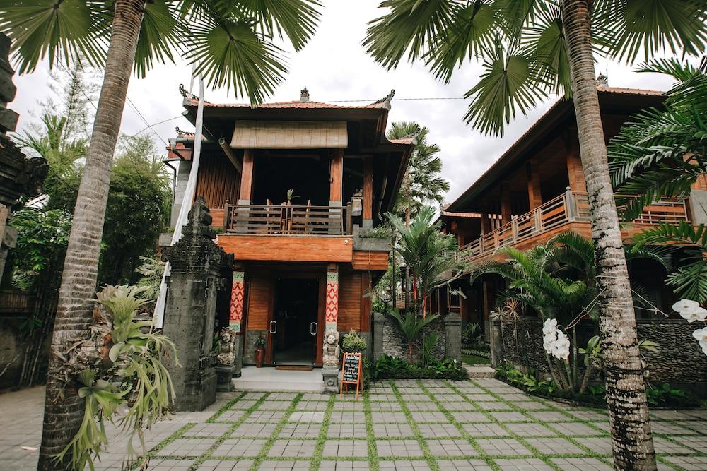 Budhi Ayu And By Mahaputra-chse Certified
