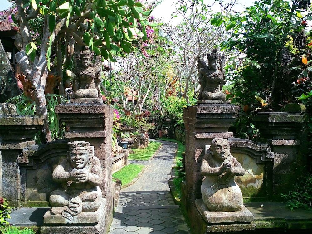 Artini 2 Hotel Ubud