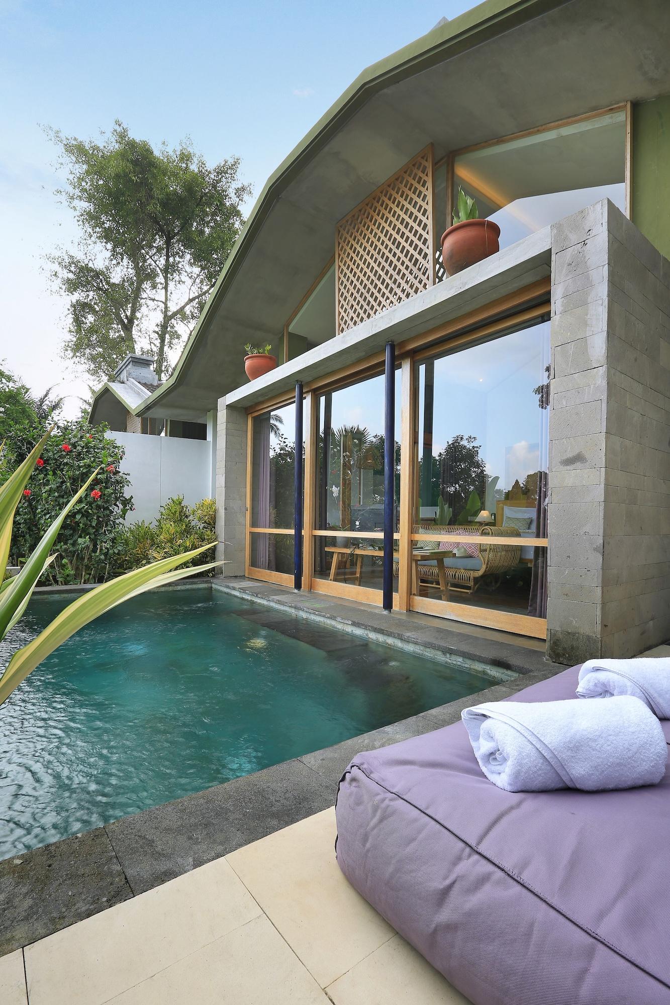 Amora Hotel 4*