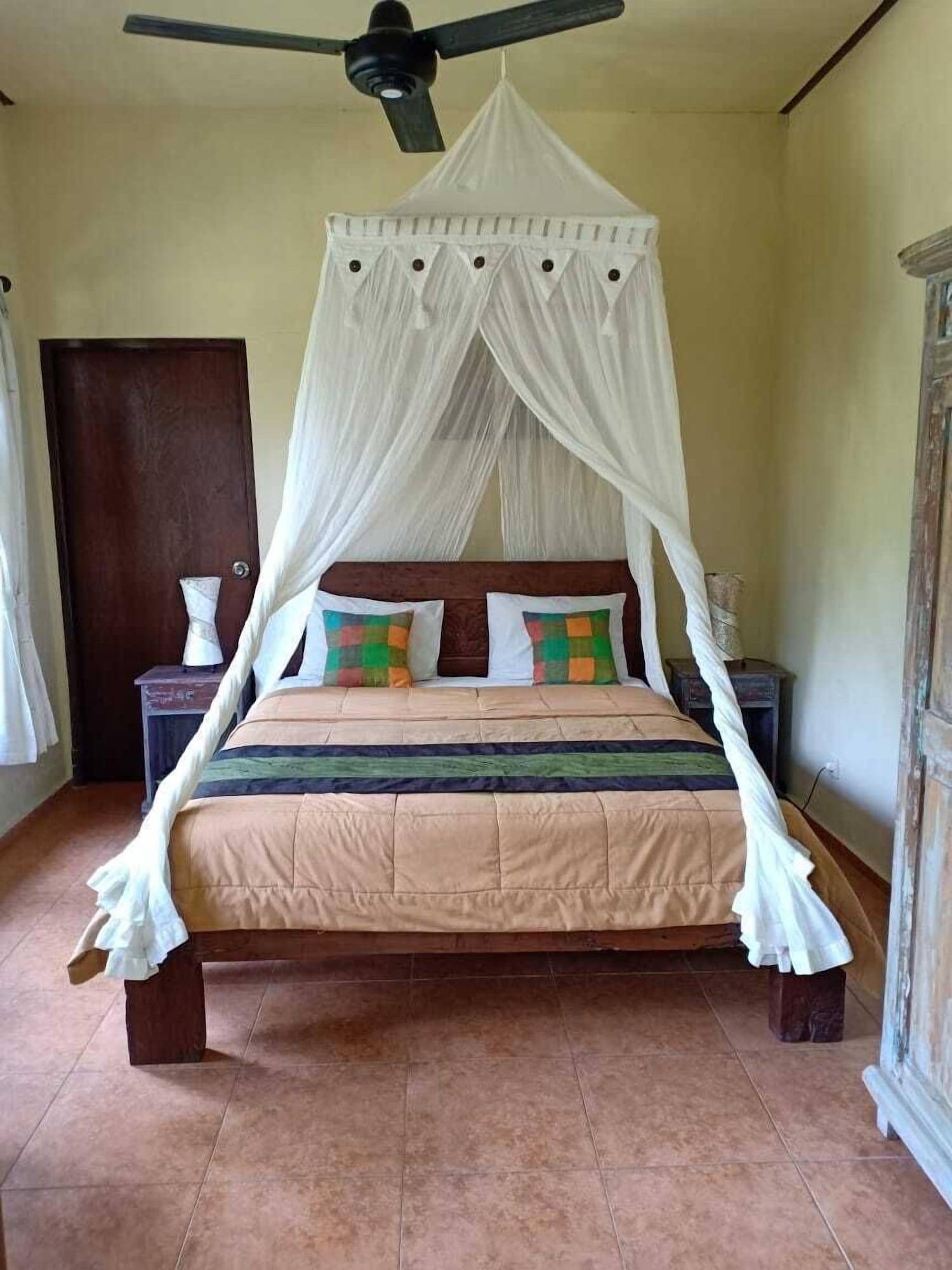 Guest house Semanggi 2*
