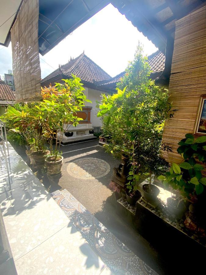 Ayu * Ubud (Bali)