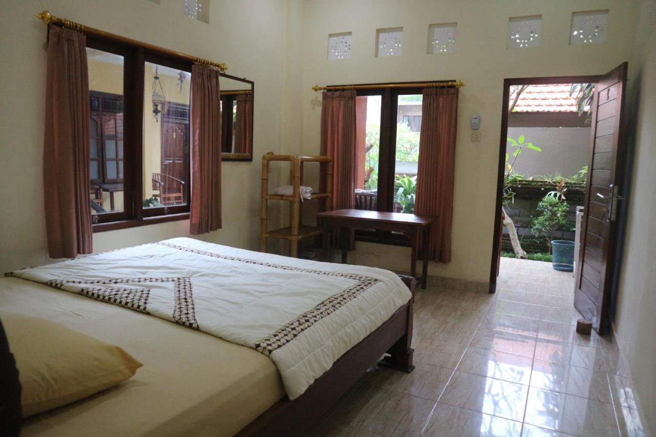 Sudana Guest house *