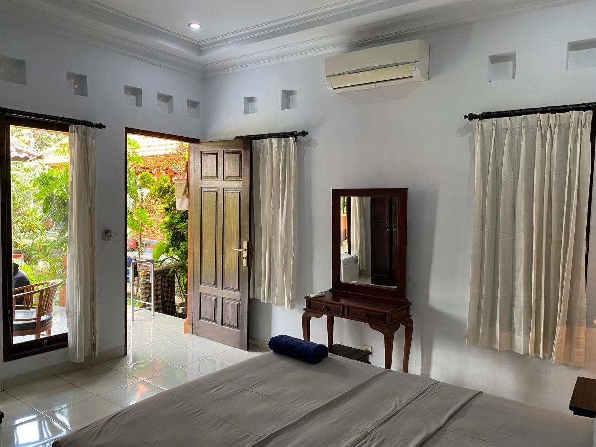 Santana Bali Guest house *