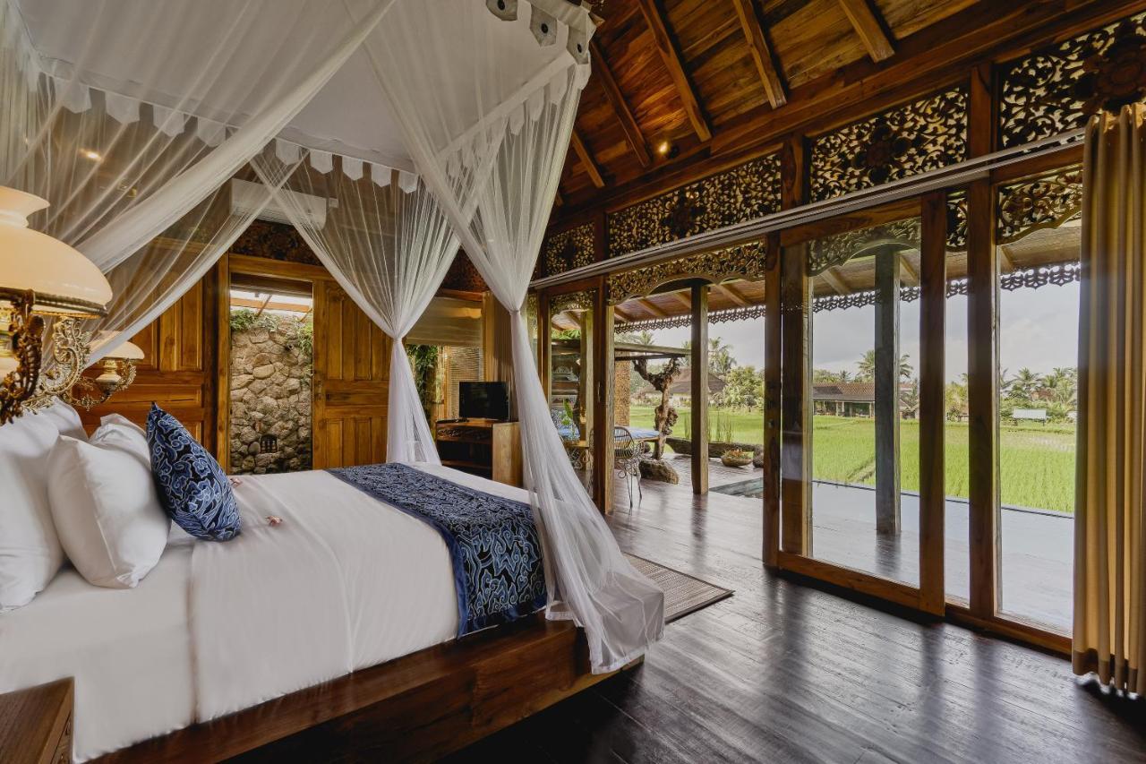 Airsania Antique Villa