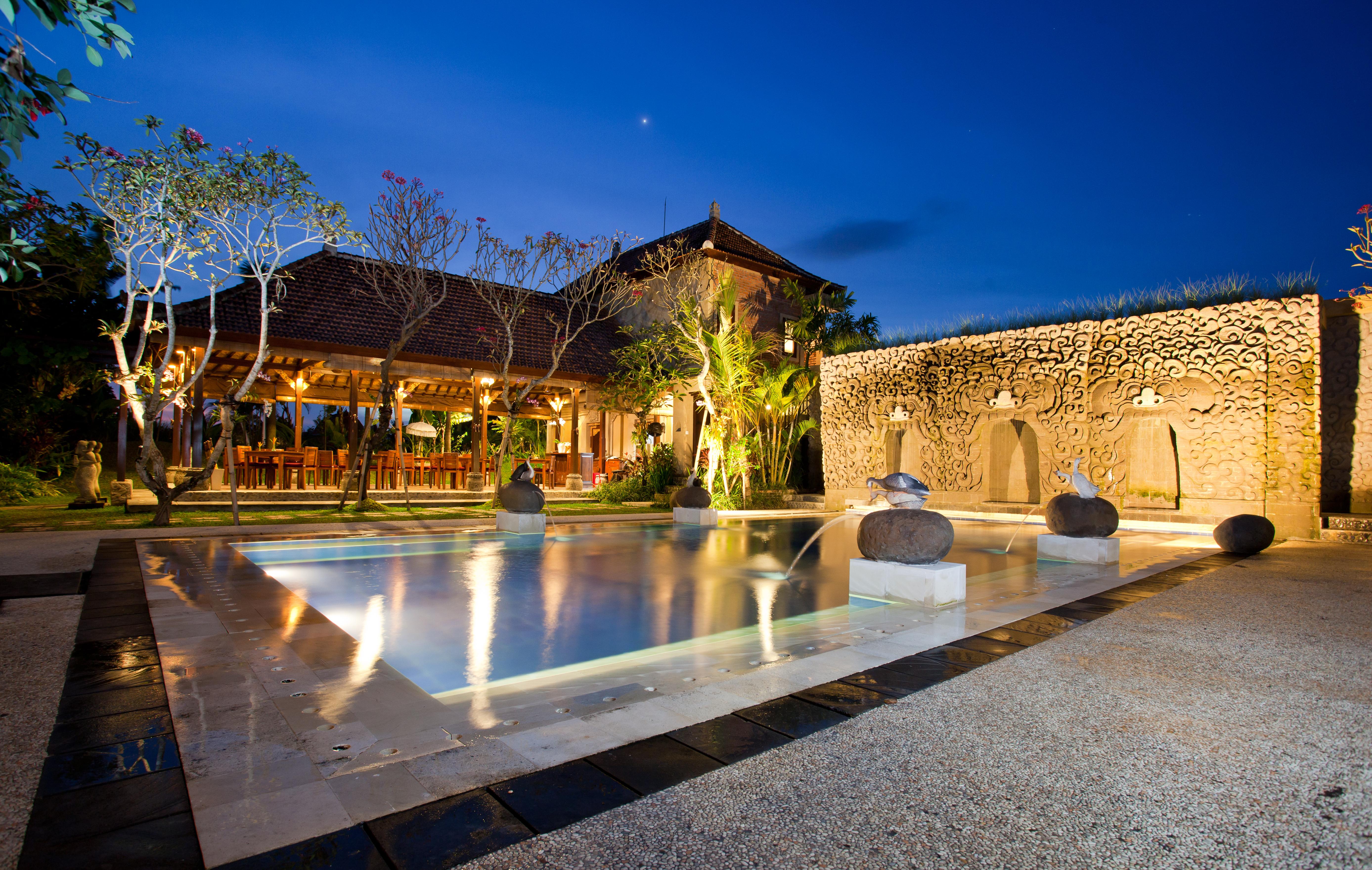Bebek Tepi Sawah Restaurant & 4* Ubud