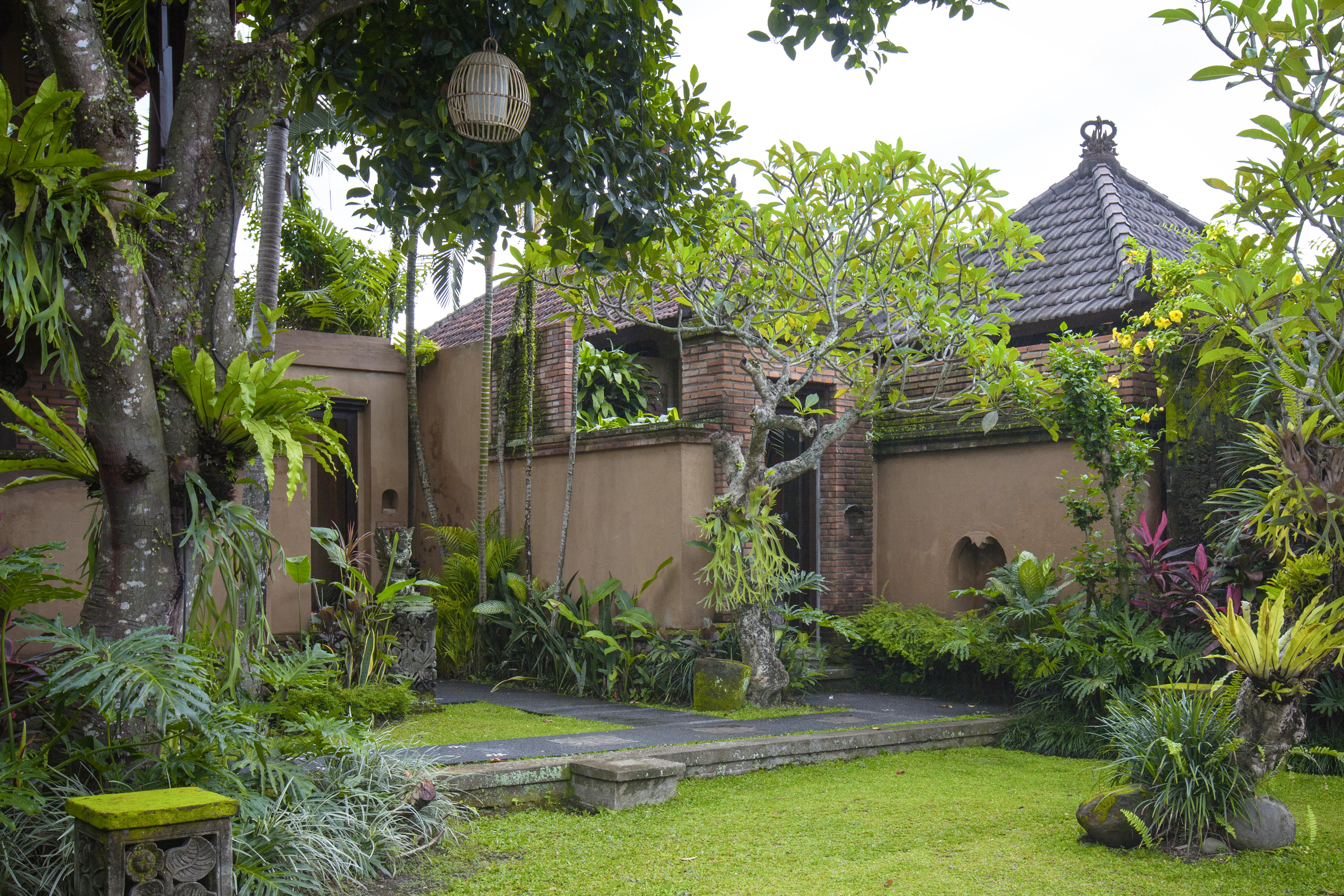 Bebek Tepi Sawah Restaurant & Resort