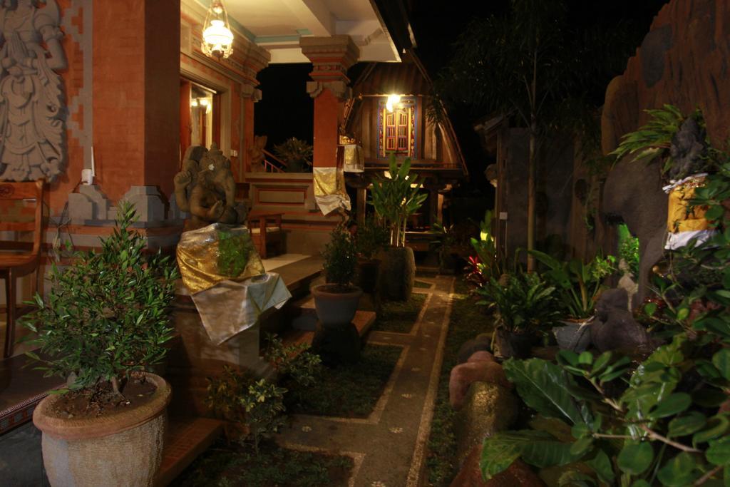 Loris Homestay *