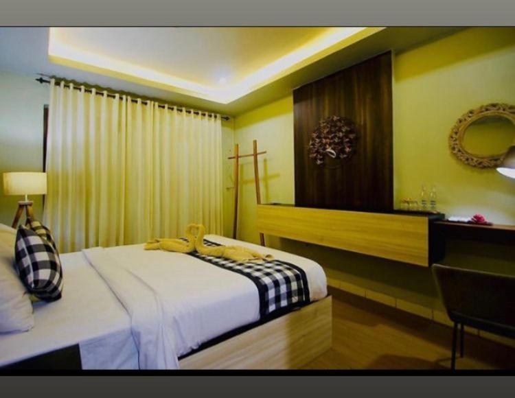 Ubud18 House *
