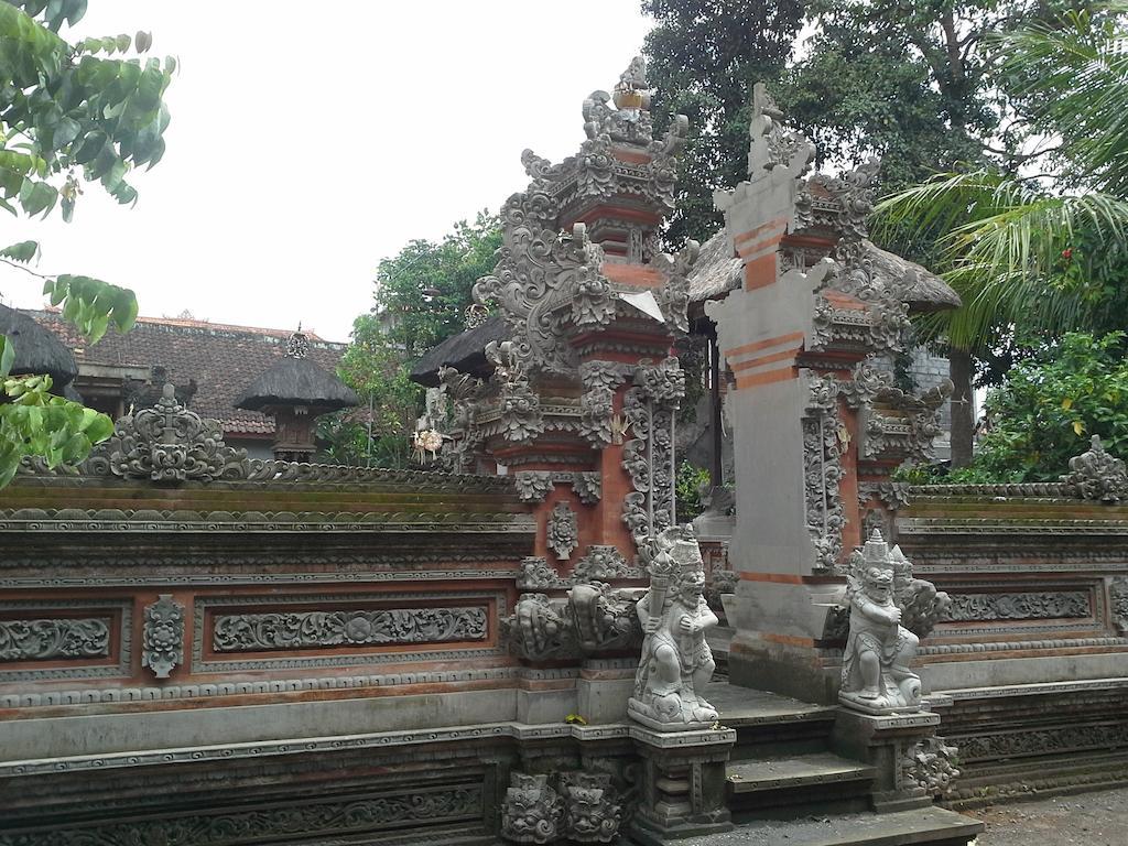 Pica Sedana *
