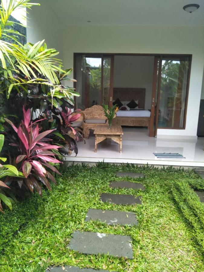 Rona1 Villa