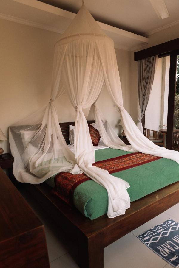 Guest house Merthayasa 2 *