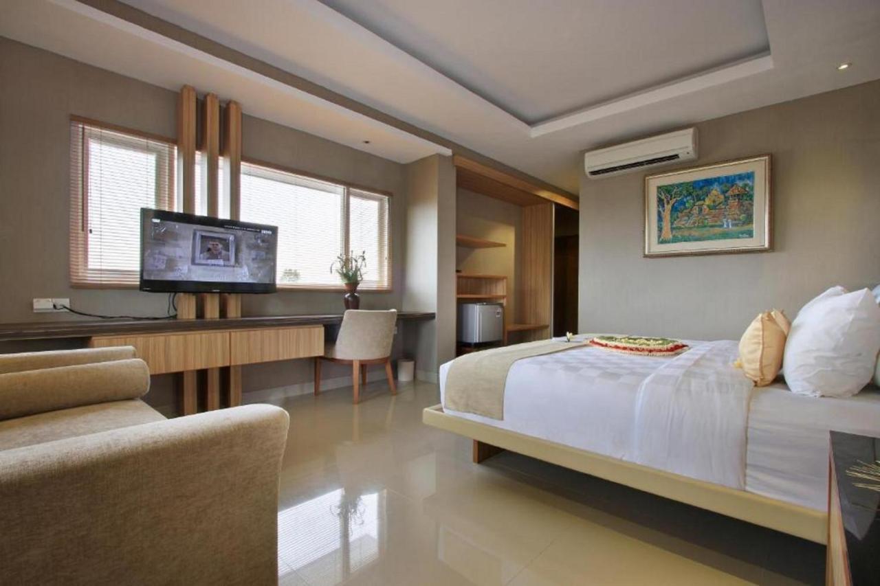 Hotel Puri Padma 3*