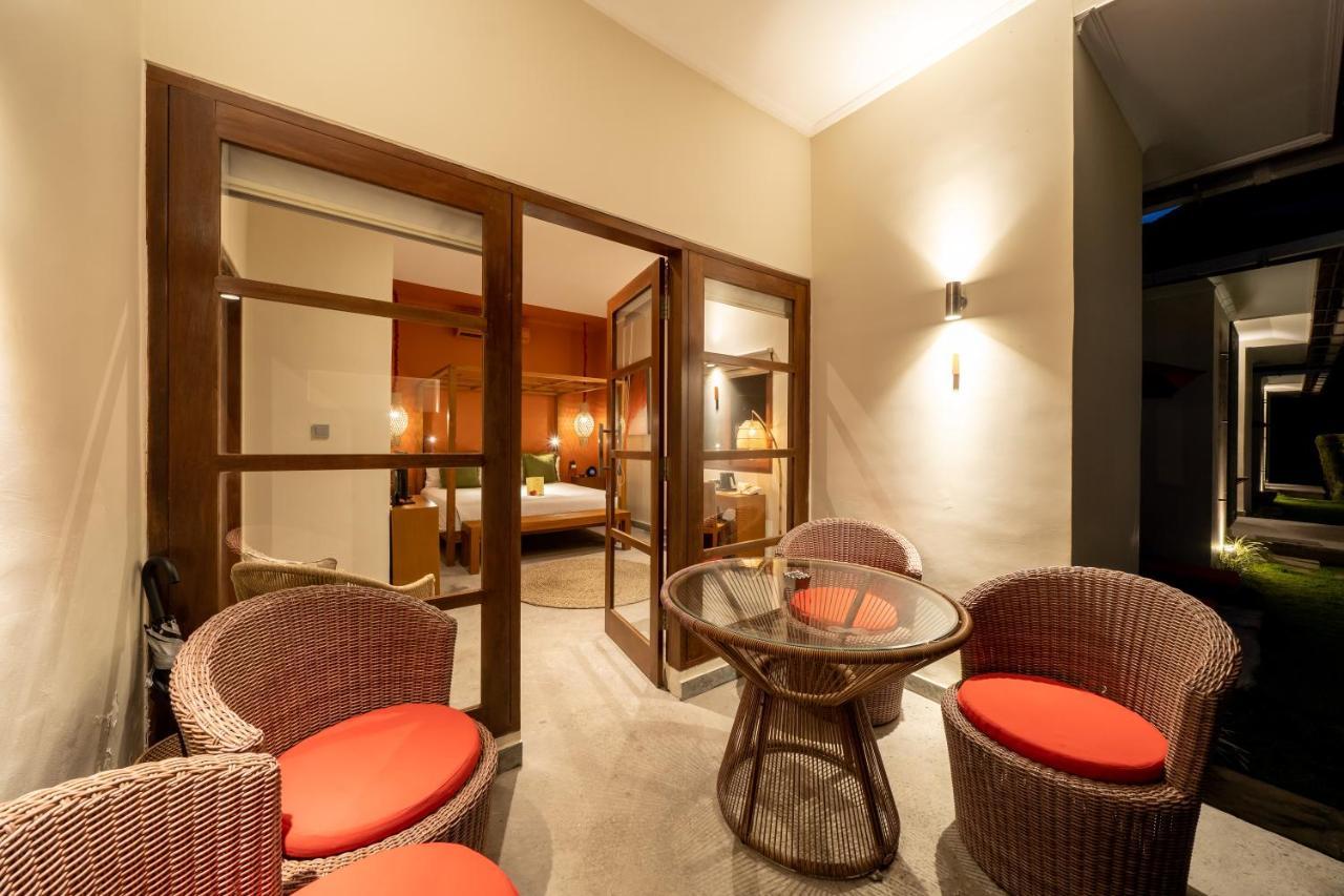 Resort Rouge -