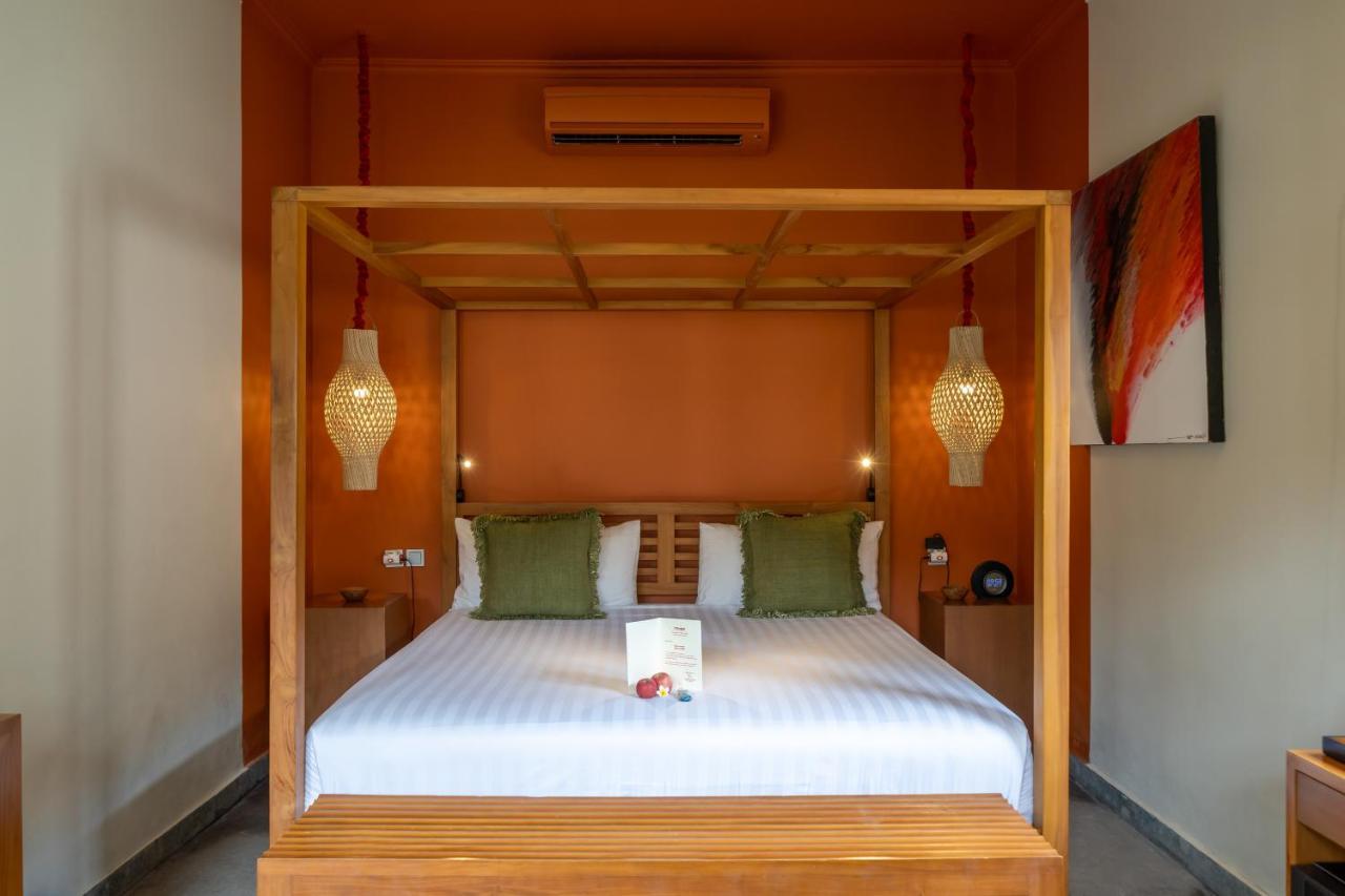 Resort Rouge -