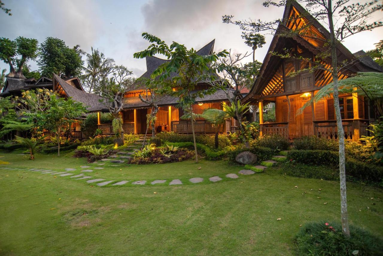 Tree House Villa *