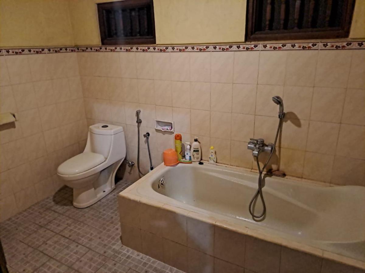 Teges Guest house *
