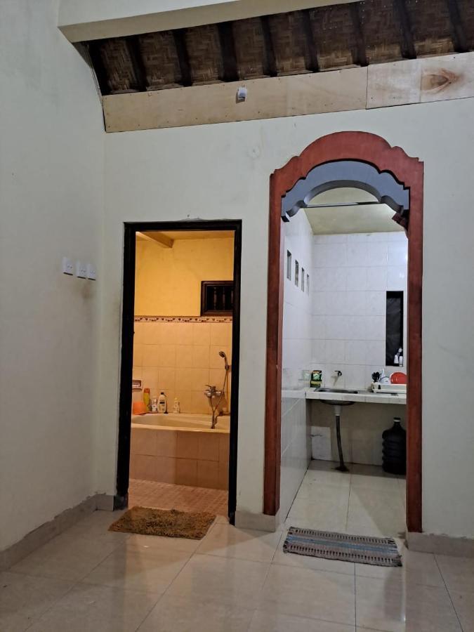 Teges Guest house *