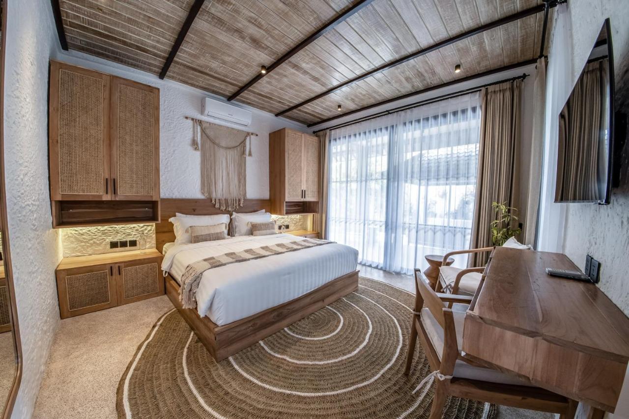 Putri Salju By Evdekimi - Longer Rewards Villa