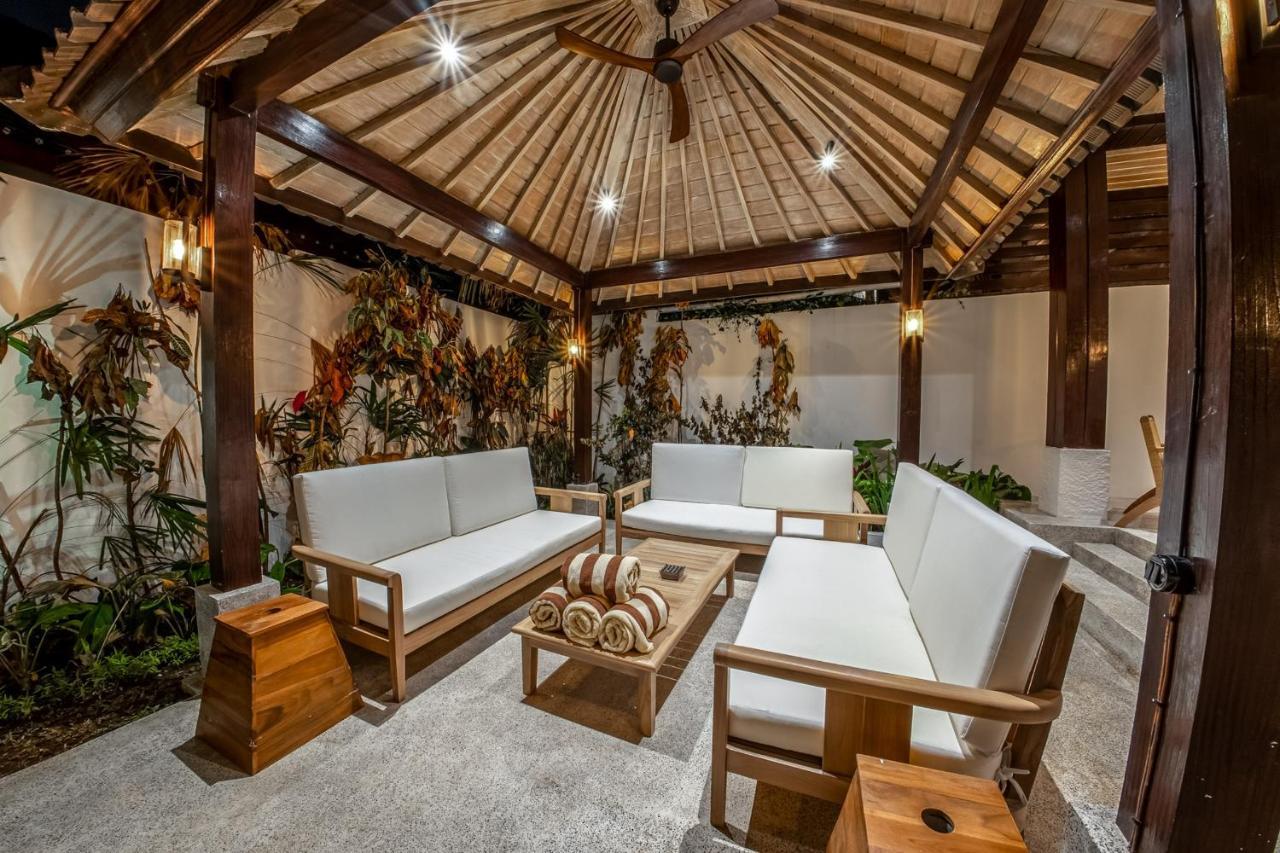Putri Salju By Evdekimi - Scenic Terrace In The Artistic Heart Of - Long Extras Villa *