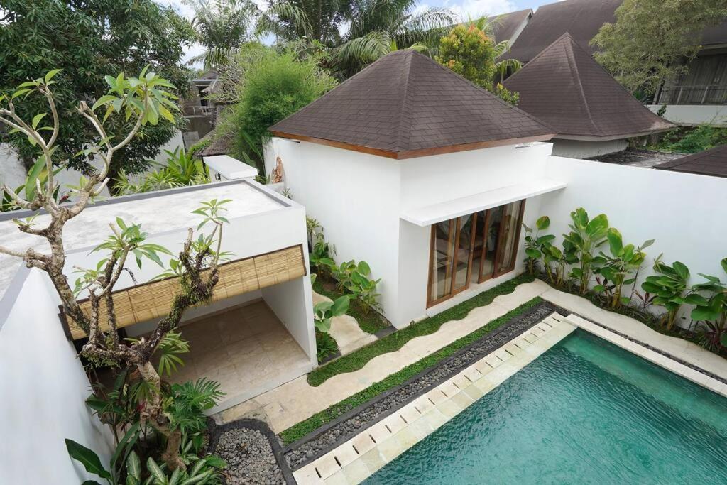 Alina - Spacious For 6 People Villa