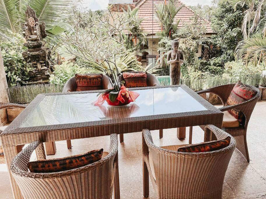 Beautiful In Center With Pool Villa *